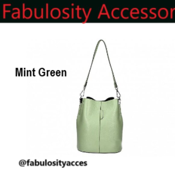 Join Me on the Posh Love Bus Tour - Picture 4 of 10